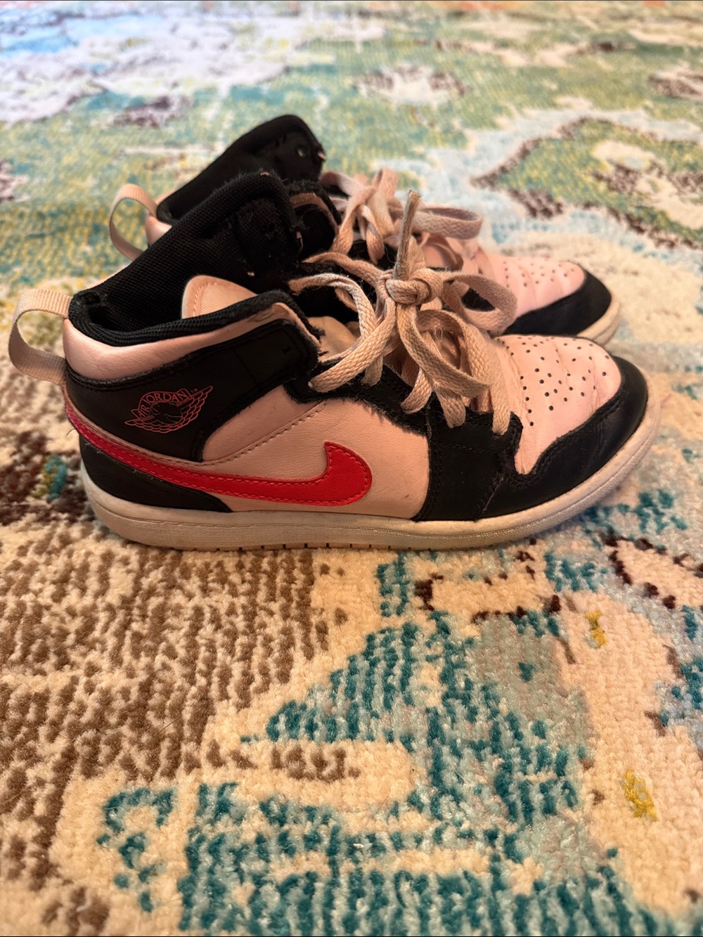 Nike Jordan Kids High-Top Sneakers in Pink, Black and Red